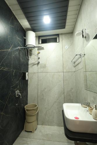 govind palace restaurant and resort
