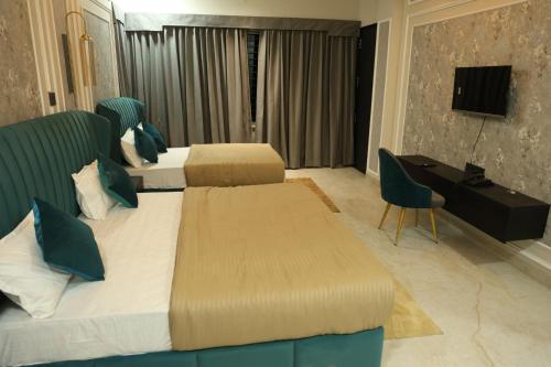 govind palace restaurant and resort