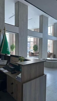 seven garden hotel airport