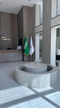 seven garden hotel airport
