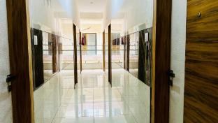 Hotel Shyam Palace,,2 star