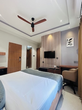 twenty three urban square madhapur