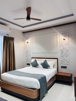 twenty three urban square madhapur