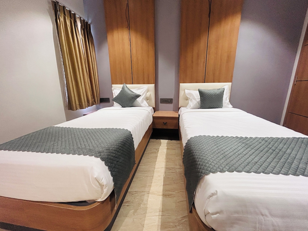 twenty three urban square madhapur