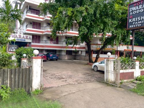 Hotel Dwaraka,,3 star