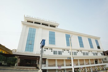 shambhavi hotel and convention centre
