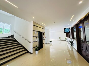 shambhavi hotel and convention centre