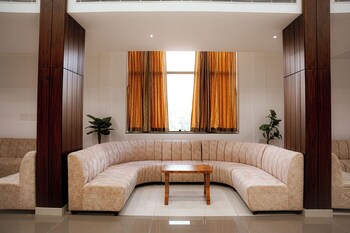 shambhavi hotel and convention centre