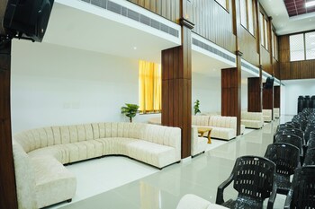 shambhavi hotel and convention centre