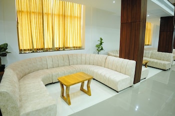 shambhavi hotel and convention centre