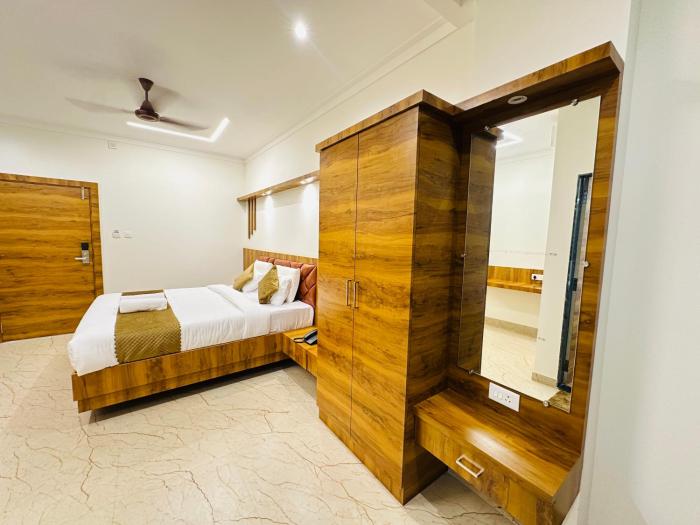 shambhavi hotel and convention centre