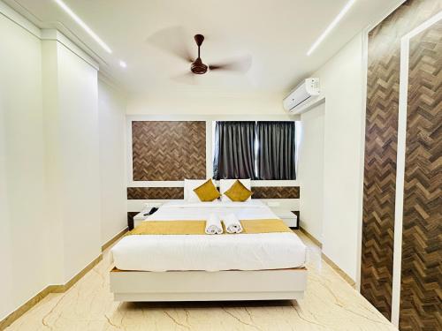 Shambhavi Hotel & Convention Centre,,2 star