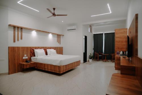 shambhavi hotel and convention centre