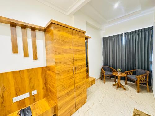 shambhavi hotel and convention centre