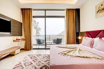 alaya stays serene woods hotel near mall road