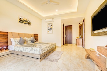 alaya stays serene woods hotel near mall road