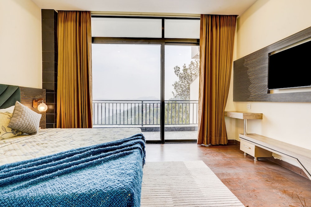 alaya stays serene woods hotel near mall road