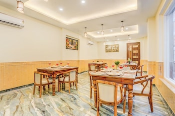 alaya stays serene woods hotel near mall road