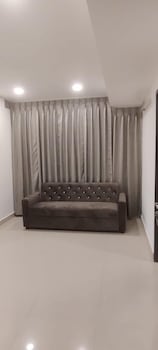 five stones by earth hotel ekkatuthangal guindy