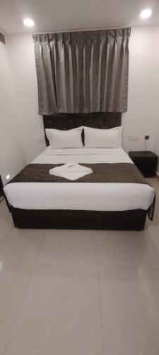 five stones by earth hotel ekkatuthangal guindy