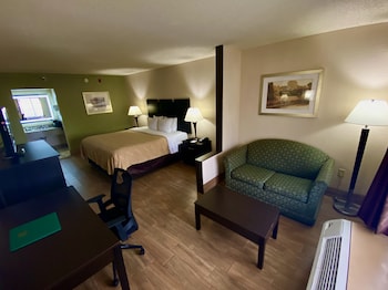 quality inn and suites orlando airport