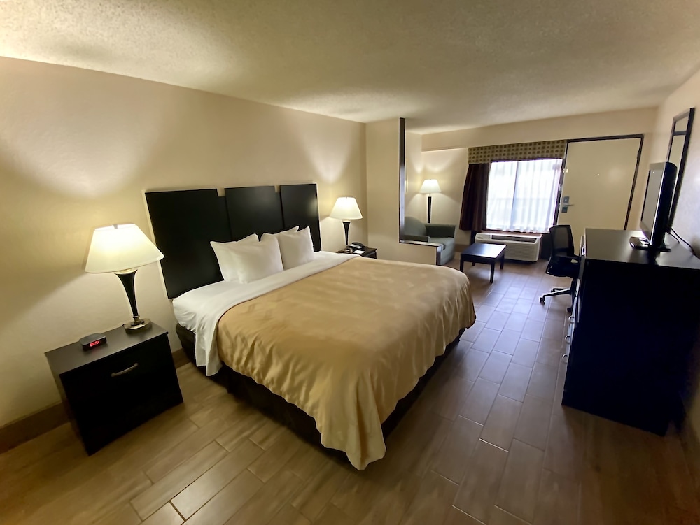 quality inn and suites orlando airport