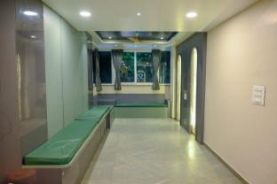 Shivprakash Executive,,2 star