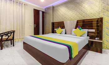 hotel royal residency near isbt max hospital mohali chandigarh