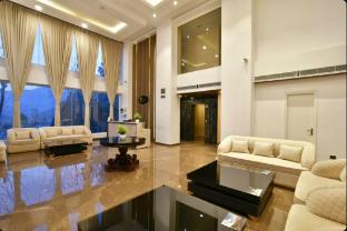 claret inn by lawrence hotels