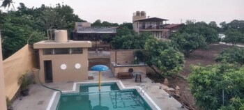 rain forest gir resort