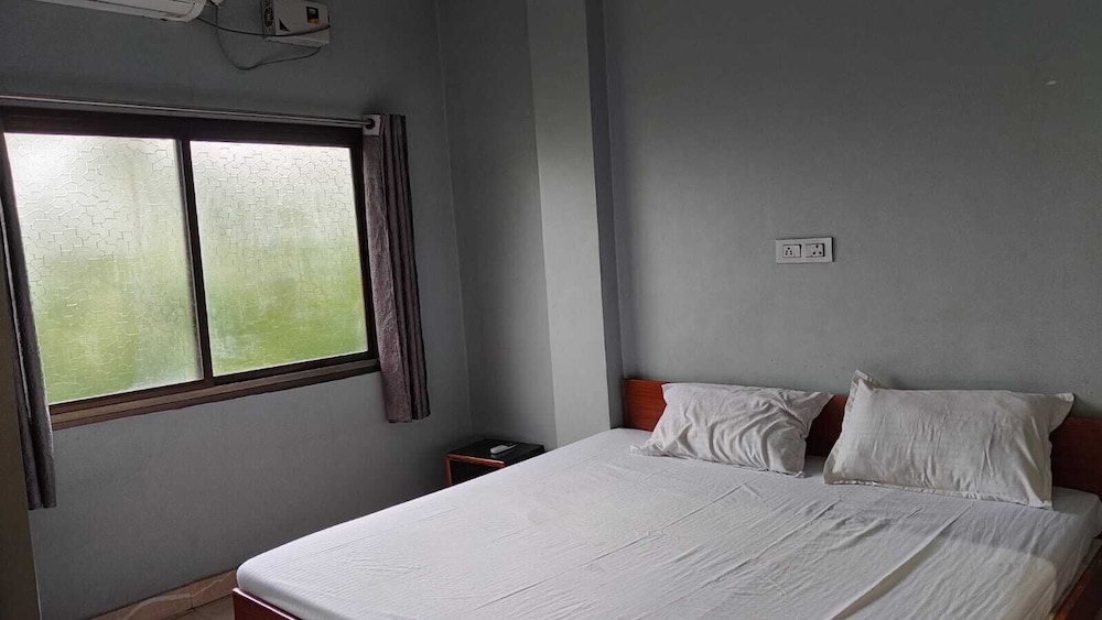 shri hari kunj paying guest house