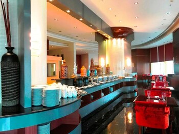 dancenter luxe formerly concorde hotel