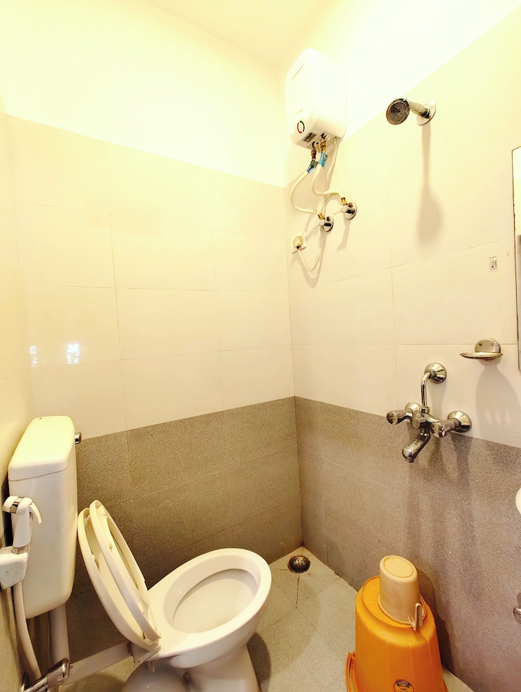 hotel blueee sagar near golden sea beach