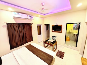 hotel blueee sagar near golden sea beach