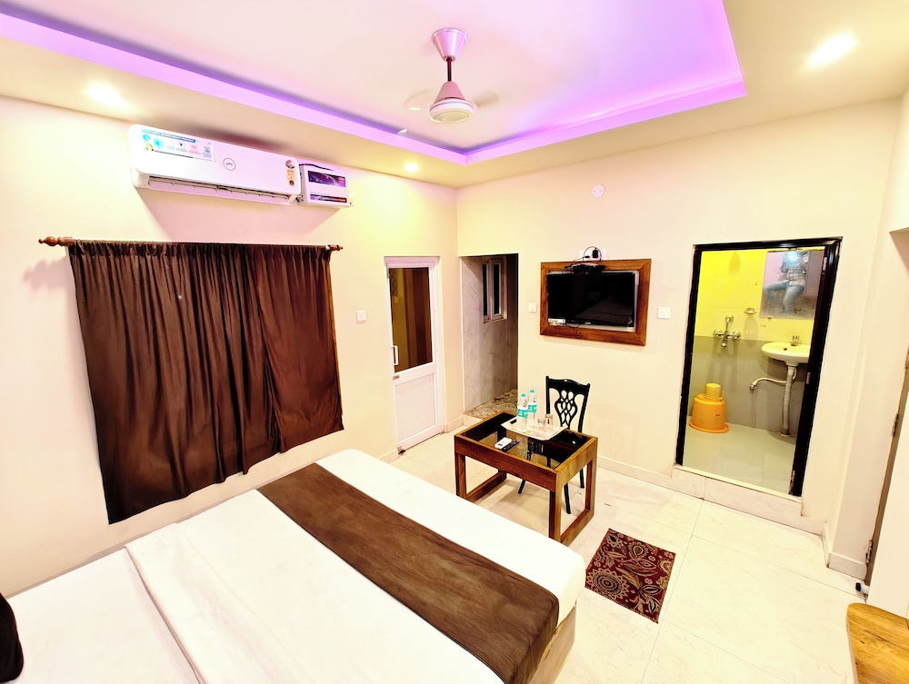 hotel blueee sagar near golden sea beach
