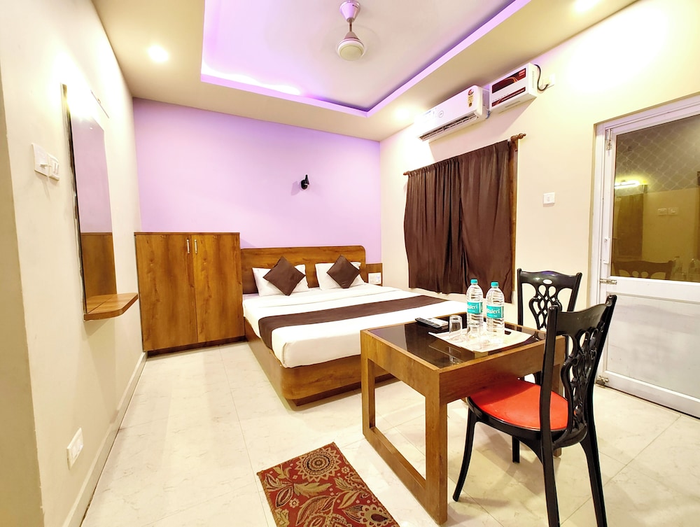 hotel blueee sagar near golden sea beach