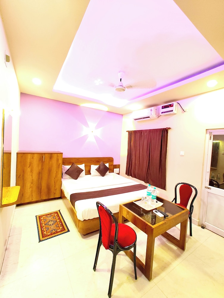 hotel blueee sagar near golden sea beach