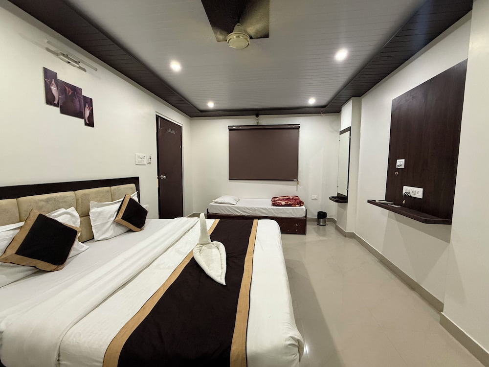 hotel bk international