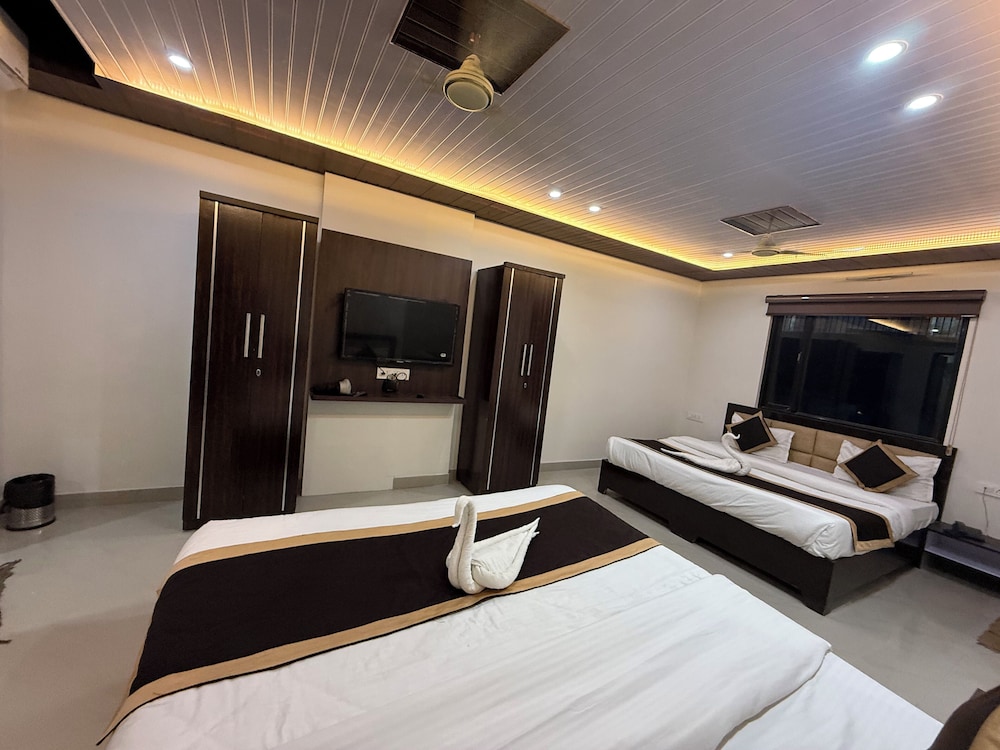 hotel bk international