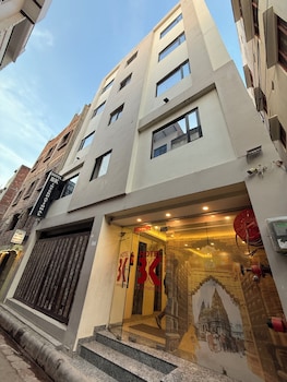 hotel bk international