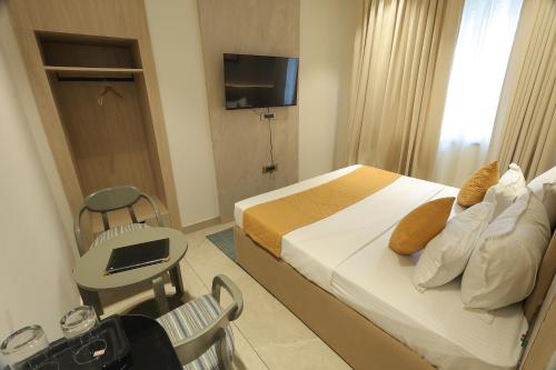 Hotel Dreamz,,3 star