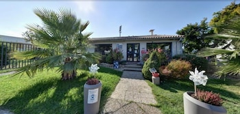 hotel cap sud avignon reouverture ex kyriad hotel