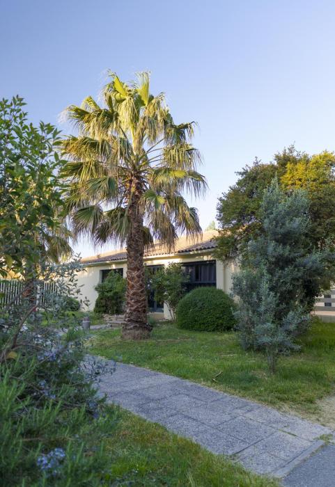 hotel cap sud avignon reouverture ex kyriad hotel