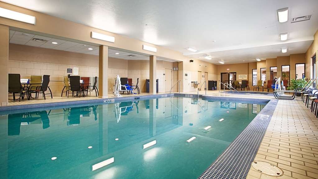 oshkosh waterfront hotel