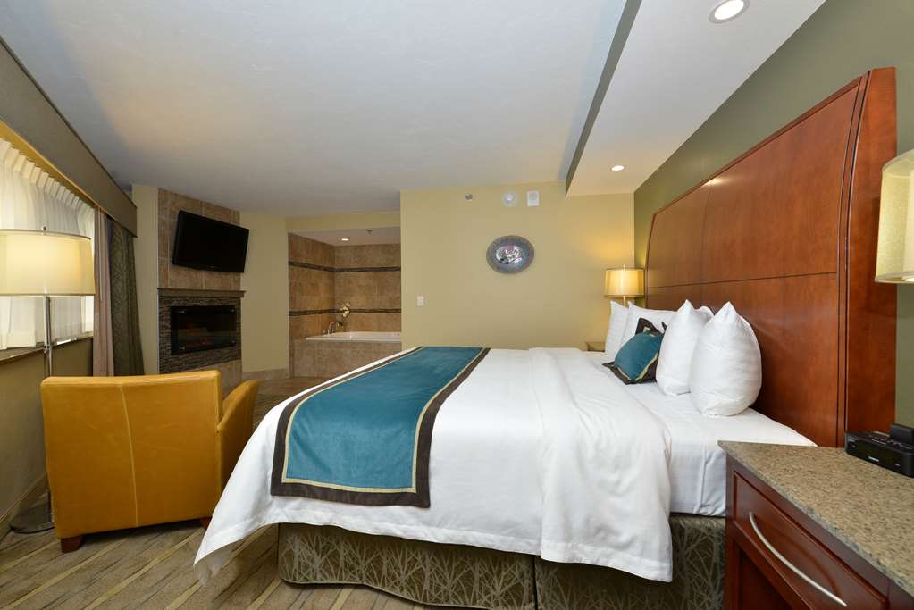 oshkosh waterfront hotel