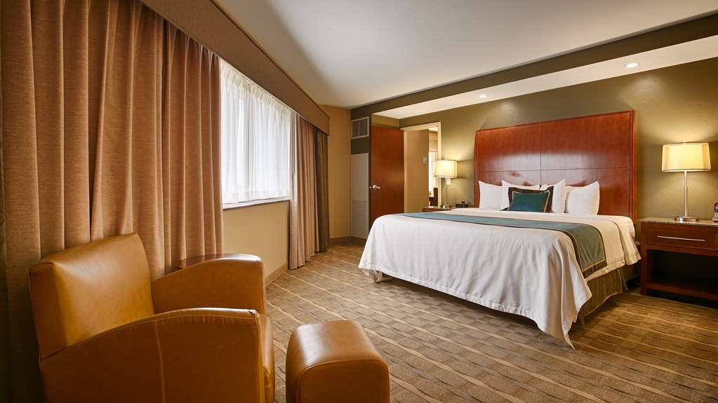 oshkosh waterfront hotel