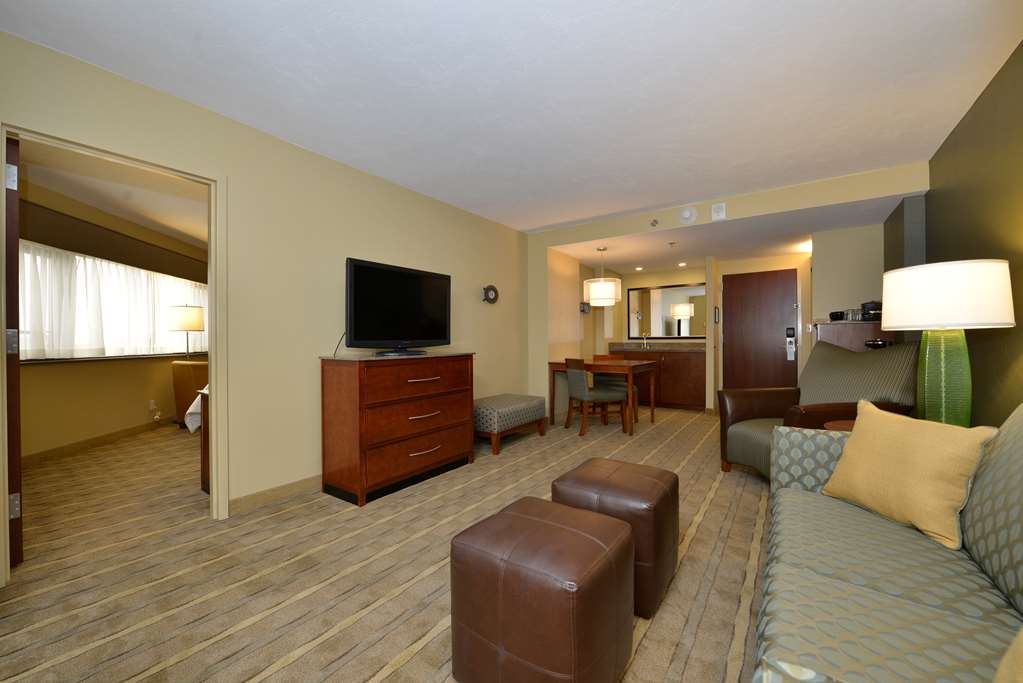 oshkosh waterfront hotel