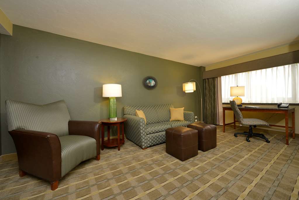 oshkosh waterfront hotel