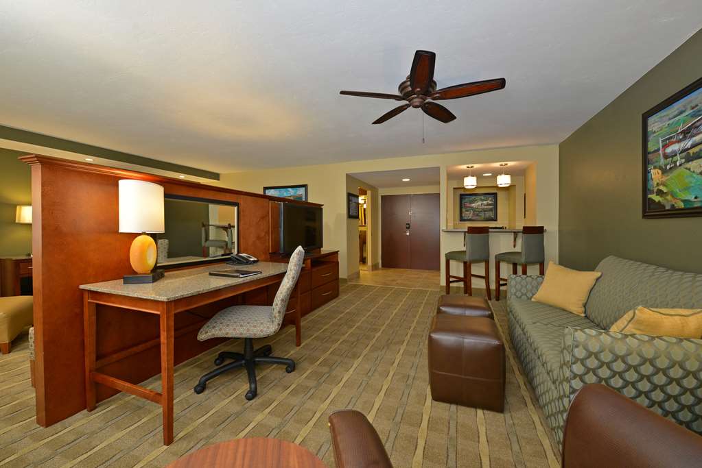 oshkosh waterfront hotel