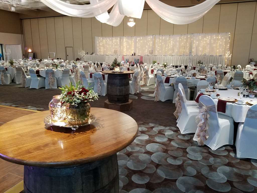 oshkosh waterfront hotel